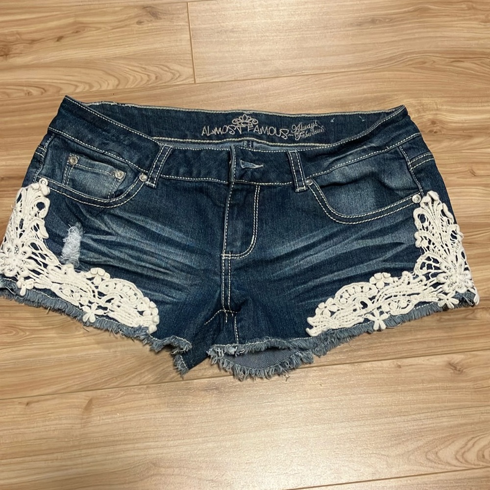 Short shorts